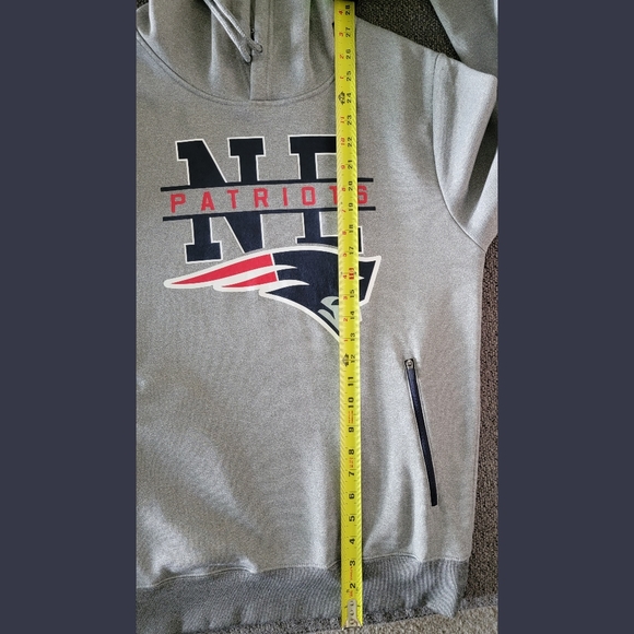 Men's Size S NFL Gray New England Patriots Pullover Hoodie with Zipper Pockets - Picture 5 of 7